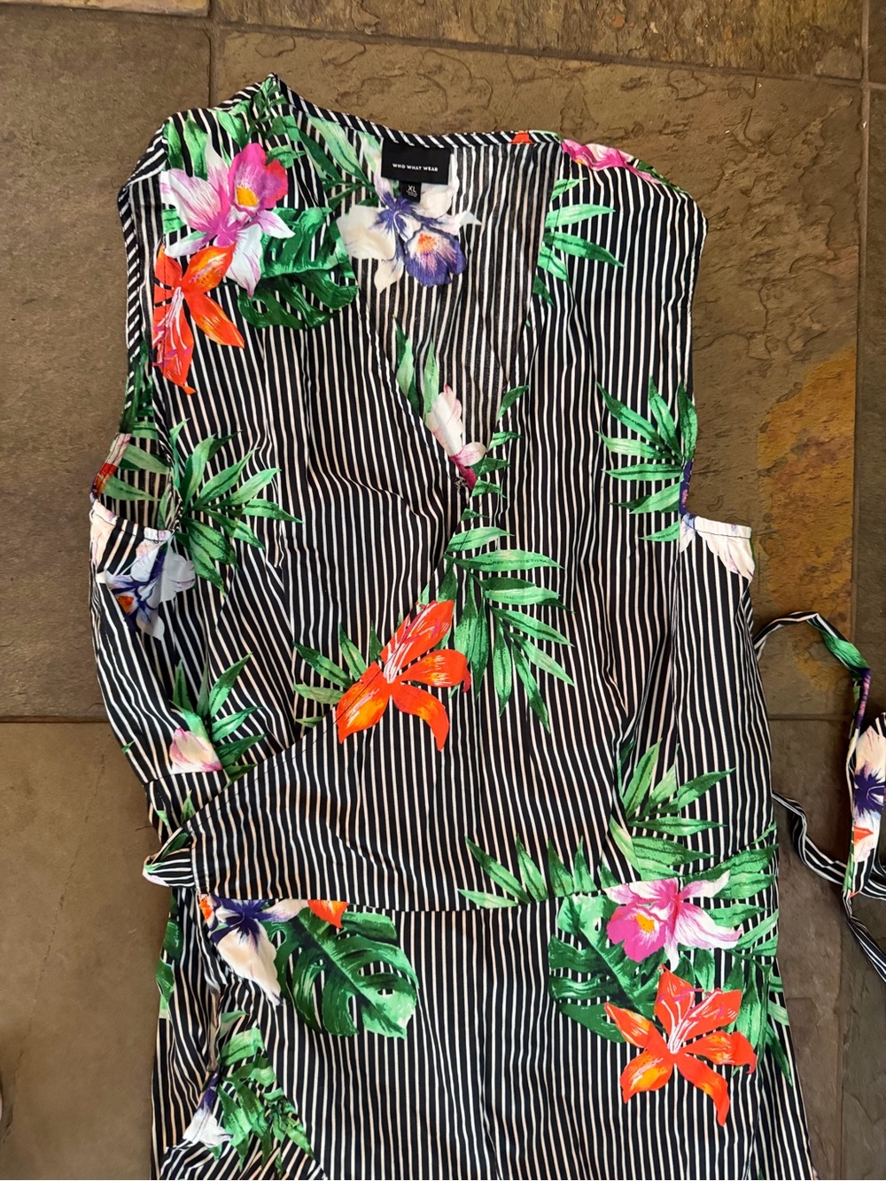 Who What Wear Floral Wrap dress - Black/White vertical stripes. cotton XL